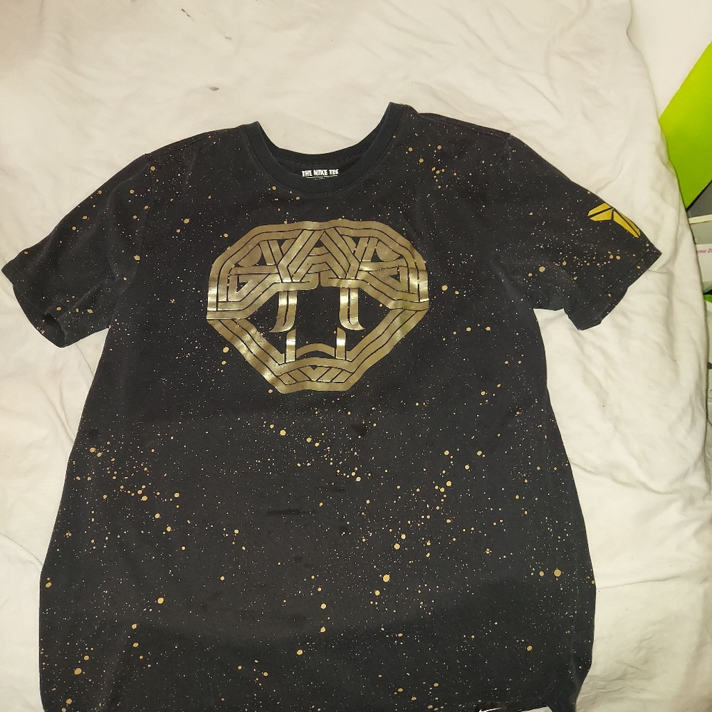 Nike tshirt